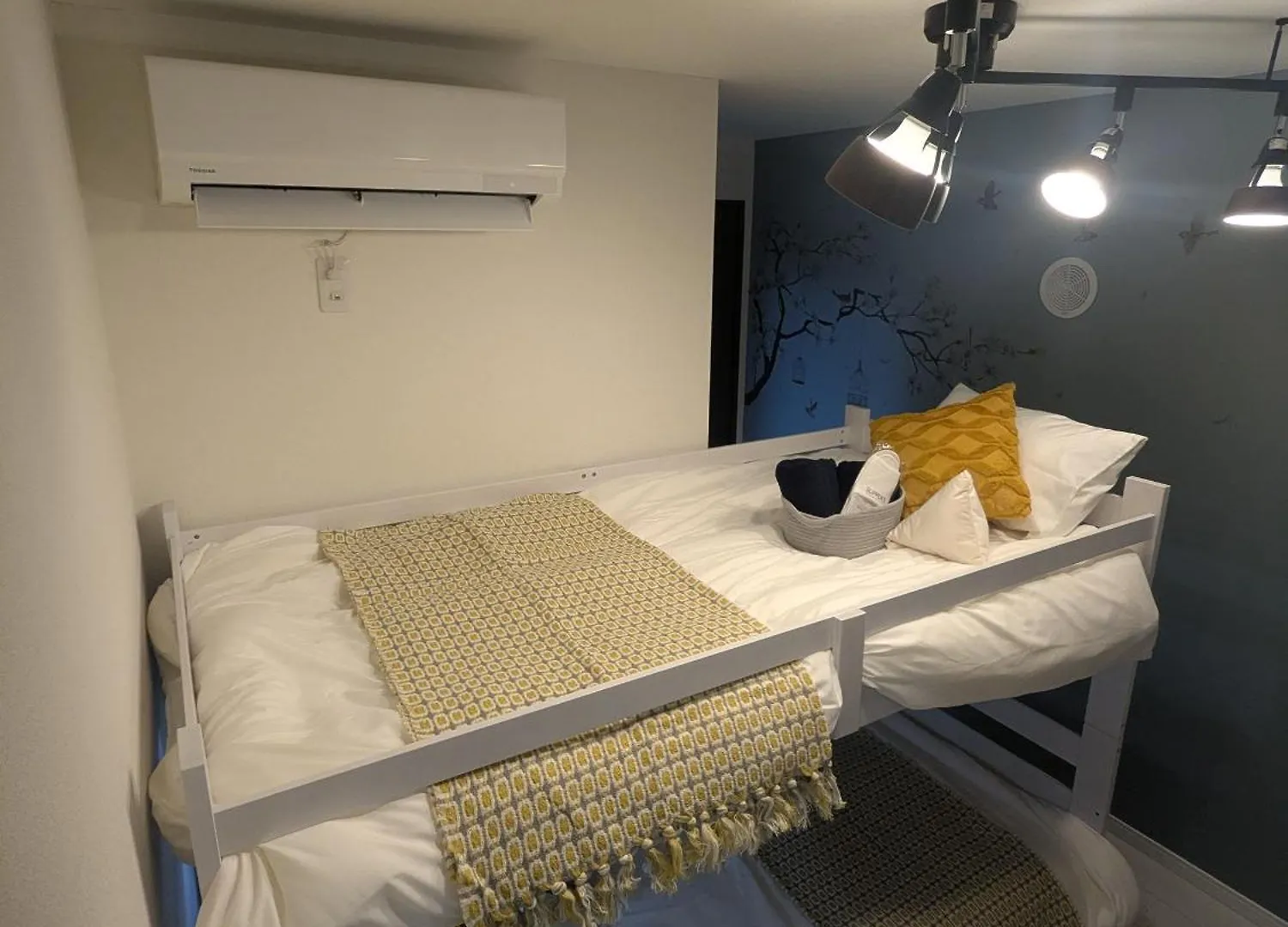 Direct Train To Haneda & Narita Airport For Group Of 2 Tokyo Apartment